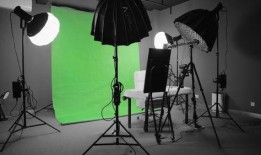 新皮肤爆料医生视频播放,医生角色惊艳亮相，视频播放引热议