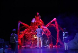 尸兄舞台剧在线观看,惊悚再现，在线观看带你领略生死边缘