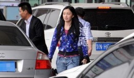 徐峥机场爆料视频,揭秘明星日常幕后故事