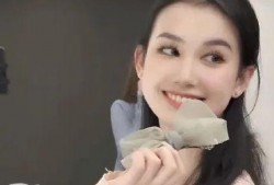 官宣吃瓜网红是谁啊,揭秘网络红人背后的故事